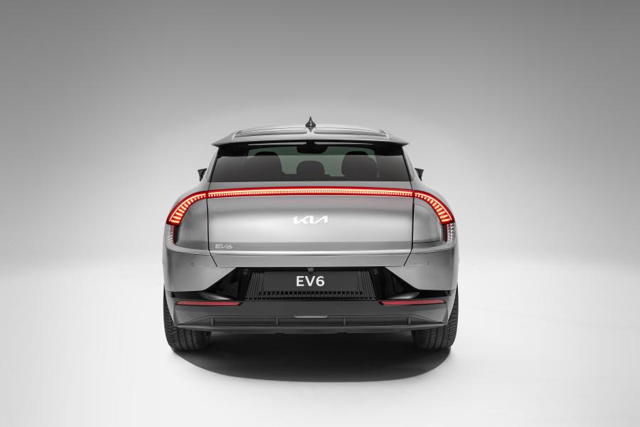  Kia EV6 2021 года  (WW) (фото 7 из 16)
